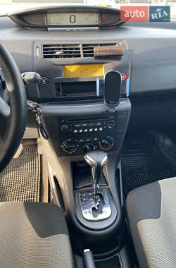 Хэтчбек Citroen C4 2008 в 