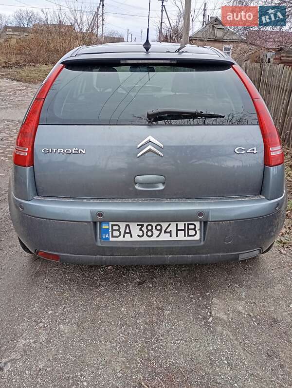 Хэтчбек Citroen C4 2006 в 