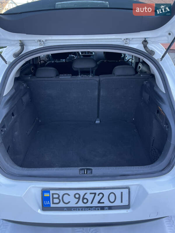 Хэтчбек Citroen C4 2011 в 