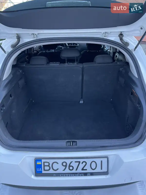 Хэтчбек Citroen C4 2011 в 