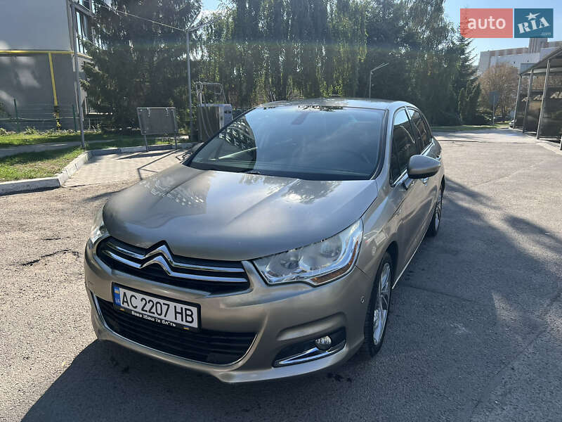 Хэтчбек Citroen C4 2011 в 