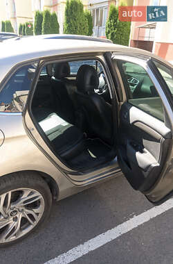 Хэтчбек Citroen C4 2011 в 