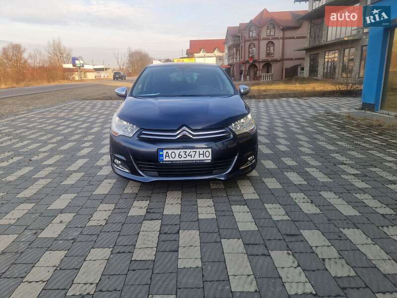 Хэтчбек Citroen C4 2013 в Тячеве