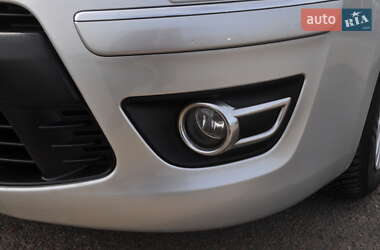 Хетчбек Citroen C4 2009 в 