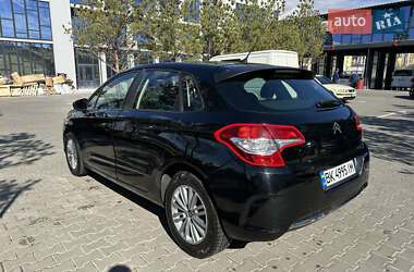 Хэтчбек Citroen C4 2010 в 