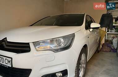 Хэтчбек Citroen C4 2013 в 