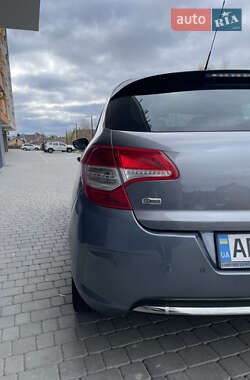 Хэтчбек Citroen C4 2011 в 