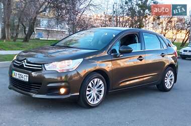 Хэтчбек Citroen C4 2012 в 