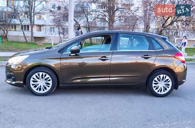 Хэтчбек Citroen C4 2012 в 