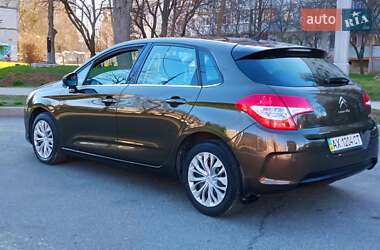 Хэтчбек Citroen C4 2012 в 