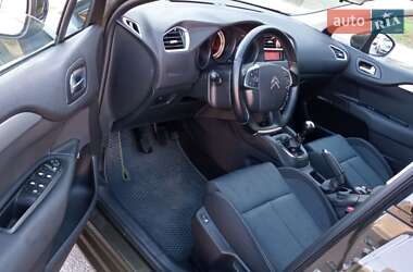 Хэтчбек Citroen C4 2012 в 