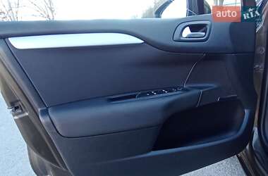 Хэтчбек Citroen C4 2012 в 