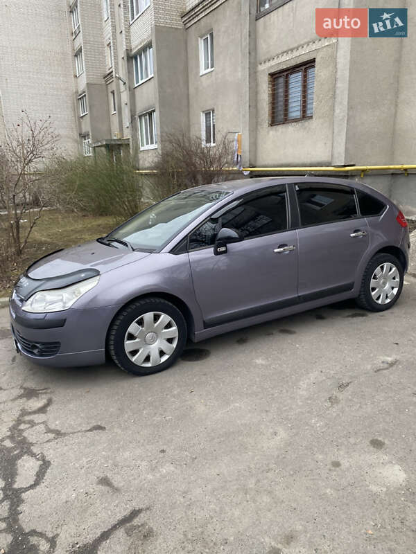 Хэтчбек Citroen C4 2007 в 