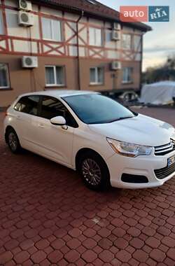 Хэтчбек Citroen C4 2012 в 
