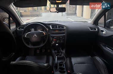 Хетчбек Citroen C4 2012 в 