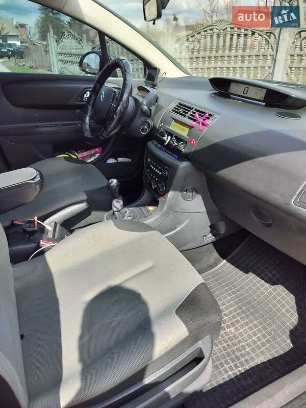 Хэтчбек Citroen C4 2006 в Ставище