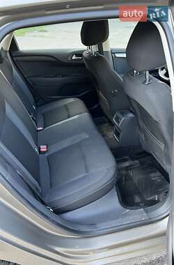 Хэтчбек Citroen C4 2016 в 