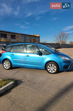 Хэтчбек Citroen C4 2008 в 