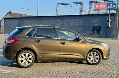 Хетчбек Citroen C4 2013 в 
