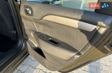 Хетчбек Citroen C4 2013 в 