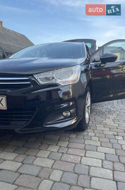 Хэтчбек Citroen C4 2012 в 