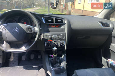 Хэтчбек Citroen C4 2014 в 