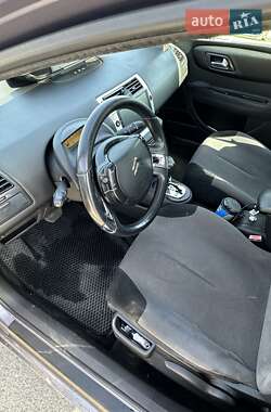 Хетчбек Citroen C4 2006 в 