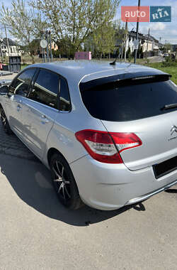 Хэтчбек Citroen C4 2011 в 