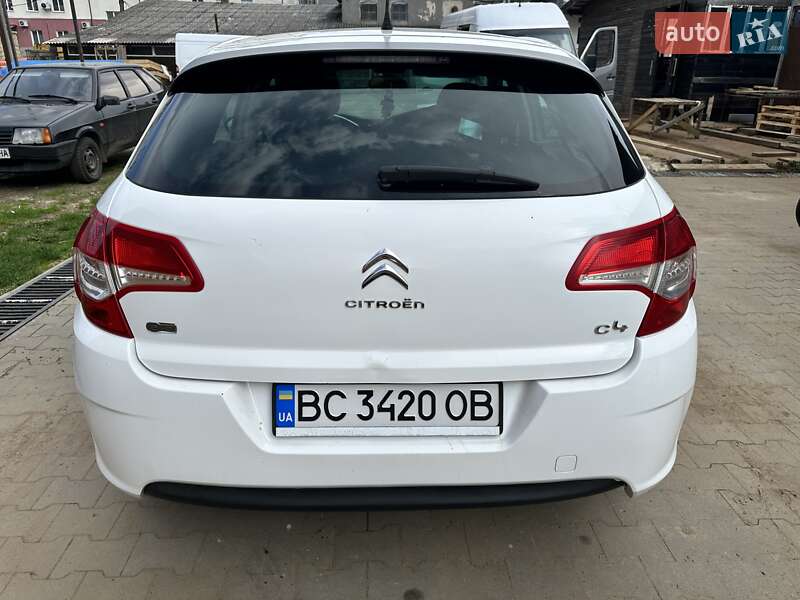 Хэтчбек Citroen C4 2014 в Болехове