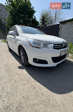 Хэтчбек Citroen C4 2011 в 