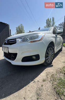 Хэтчбек Citroen C4 2011 в 