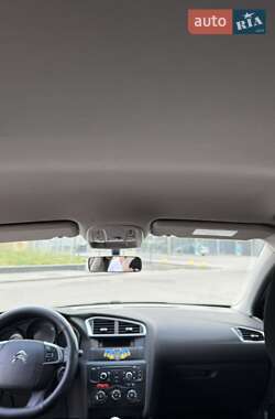 Хэтчбек Citroen C4 2014 в 