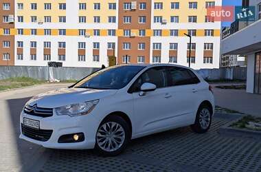 Хэтчбек Citroen C4 2012 в 