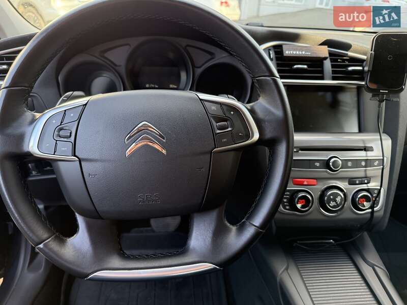 Хэтчбек Citroen C4 2015 в Киеве