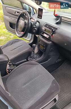 Хэтчбек Citroen C4 2005 в 