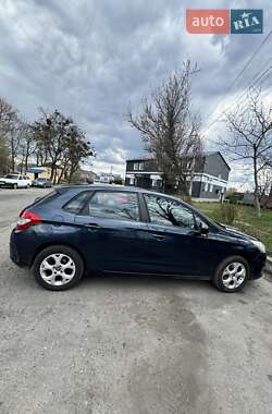 Хэтчбек Citroen C4 2012 в 