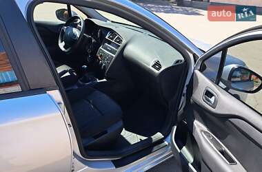 Хетчбек Citroen C4 2012 в 