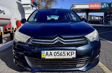 Хэтчбек Citroen C4 2011 в 