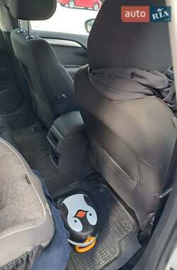 Хэтчбек Citroen C4 2016 в 