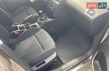 Хэтчбек Citroen C4 2013 в 