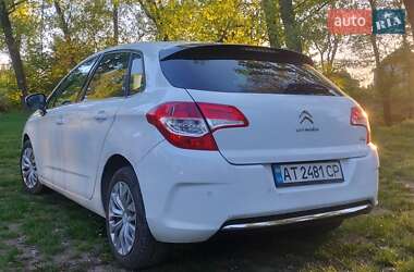 Хэтчбек Citroen C4 2012 в 