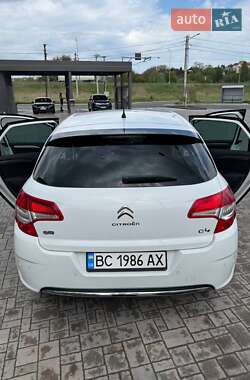 Хэтчбек Citroen C4 2012 в 