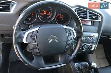 Хэтчбек Citroen C4 2011 в 