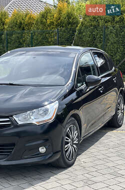 Хэтчбек Citroen C4 2012 в 
