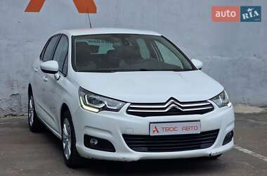 Хэтчбек Citroen C4 2015 в 