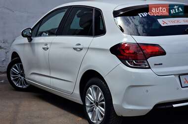 Хэтчбек Citroen C4 2015 в 