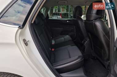 Хэтчбек Citroen C4 2015 в 