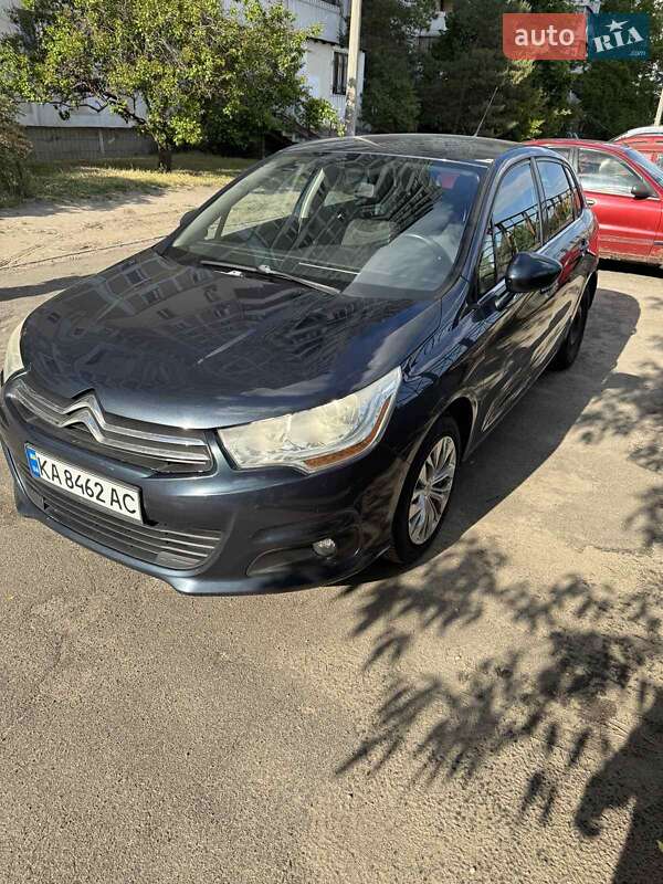 Хетчбек Citroen C4 2012 в 