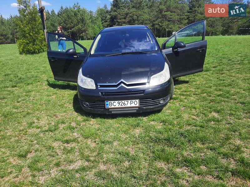 Хэтчбек Citroen C4 2007 в 