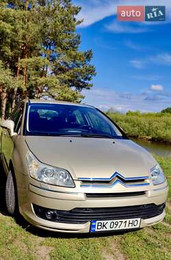 Хэтчбек Citroen C4 2005 в 